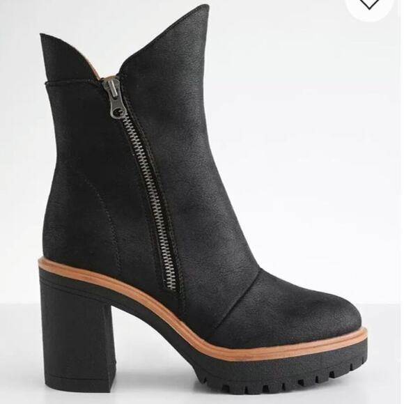 Oasis Society Lug Heeled Ankle Boot Ladies US Size 9 Medium - Picture 3 of 12